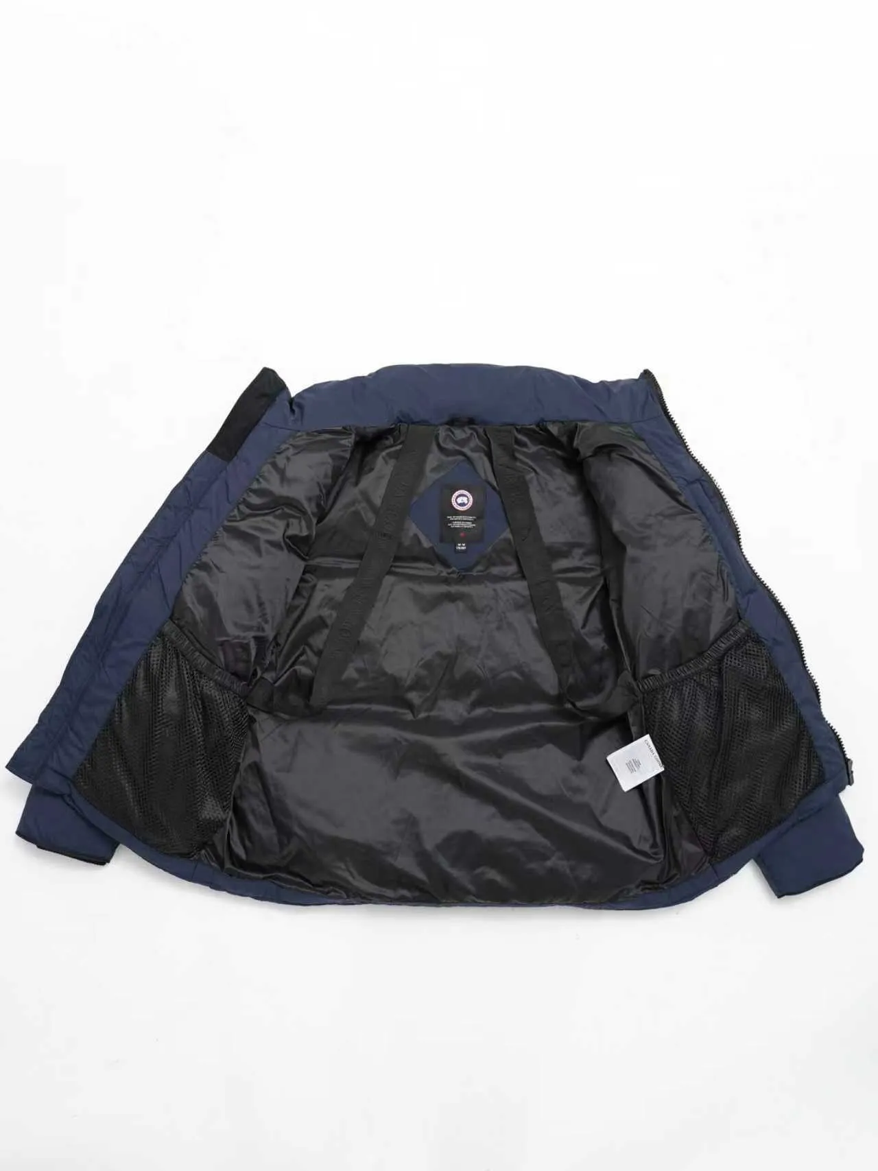 P840 Counter quality stand-up collar Sibu jacket [Exclusively for foreign trade] [Interchangeable black label and red label] Canada Goose LAWRENCE series quilted windproof and waterproof straight stand-up collar zipper down jacket Lawrence Puffer Jaet men's stand-up collar down jacket Color: black with red label. Size: XS S M L XL XXL.